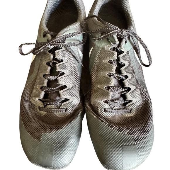Nike Black and Green Rival Multi Athletic Cleats - Picture 4 of 7